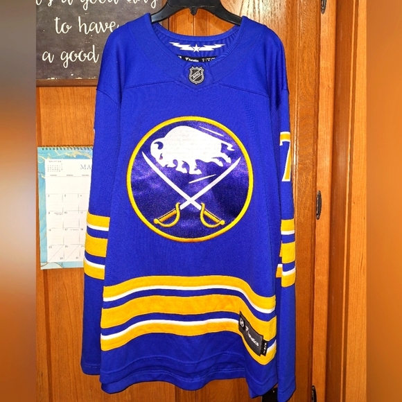 Fanatics Official NHL Buffalo Sabers #17 Jost Hockey Jersey In A Medium. NWT - Picture 1 of 11